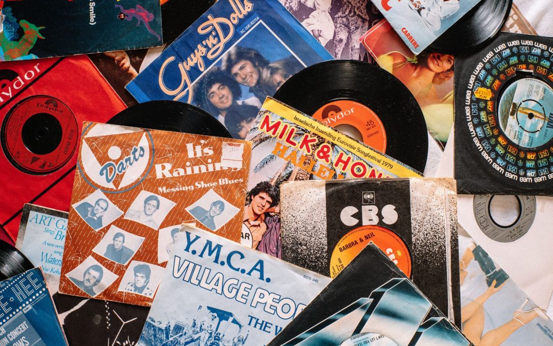 Spinning Again: The Comeback of Vinyl Records in the Digital Age